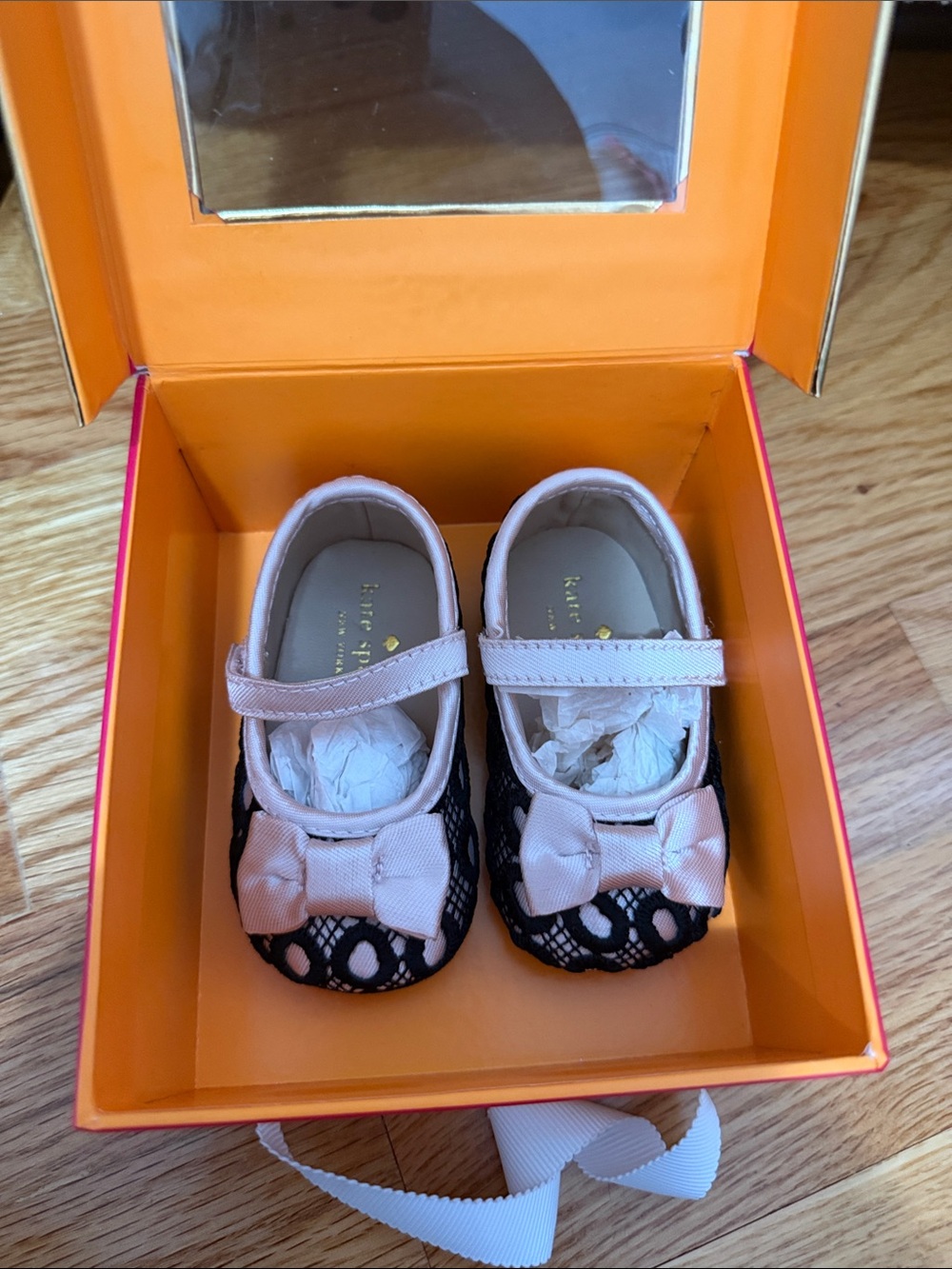 kate spade Pink and Black Baby Bow Mary Jane Shoes- Size newborn-6m NWT